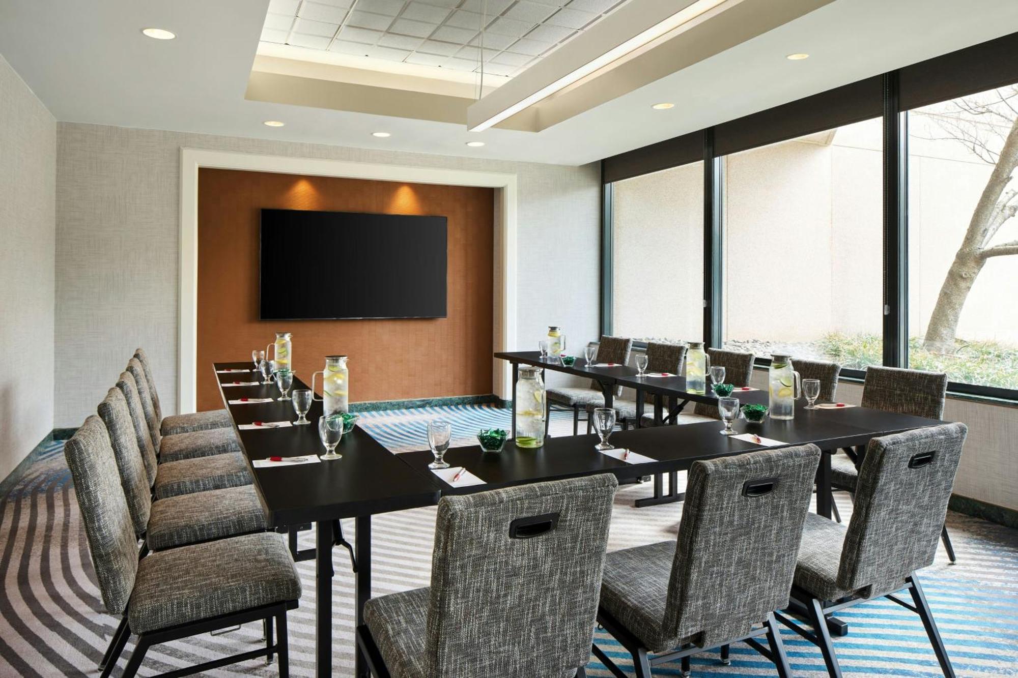 Washington Dulles Marriott Suites Herndon Exterior photo